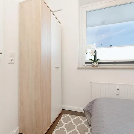 Alte Bergstrasse 11 Bude 7 *