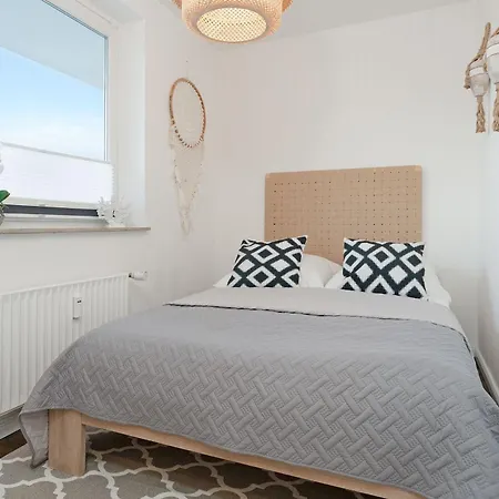 Apartment Alte Bergstrasse 11 Bude 7 *